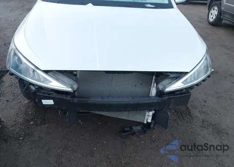 2019 Hyundai Elantra Se из США, поврежденный, VIN 5NPD74LF0KH496637